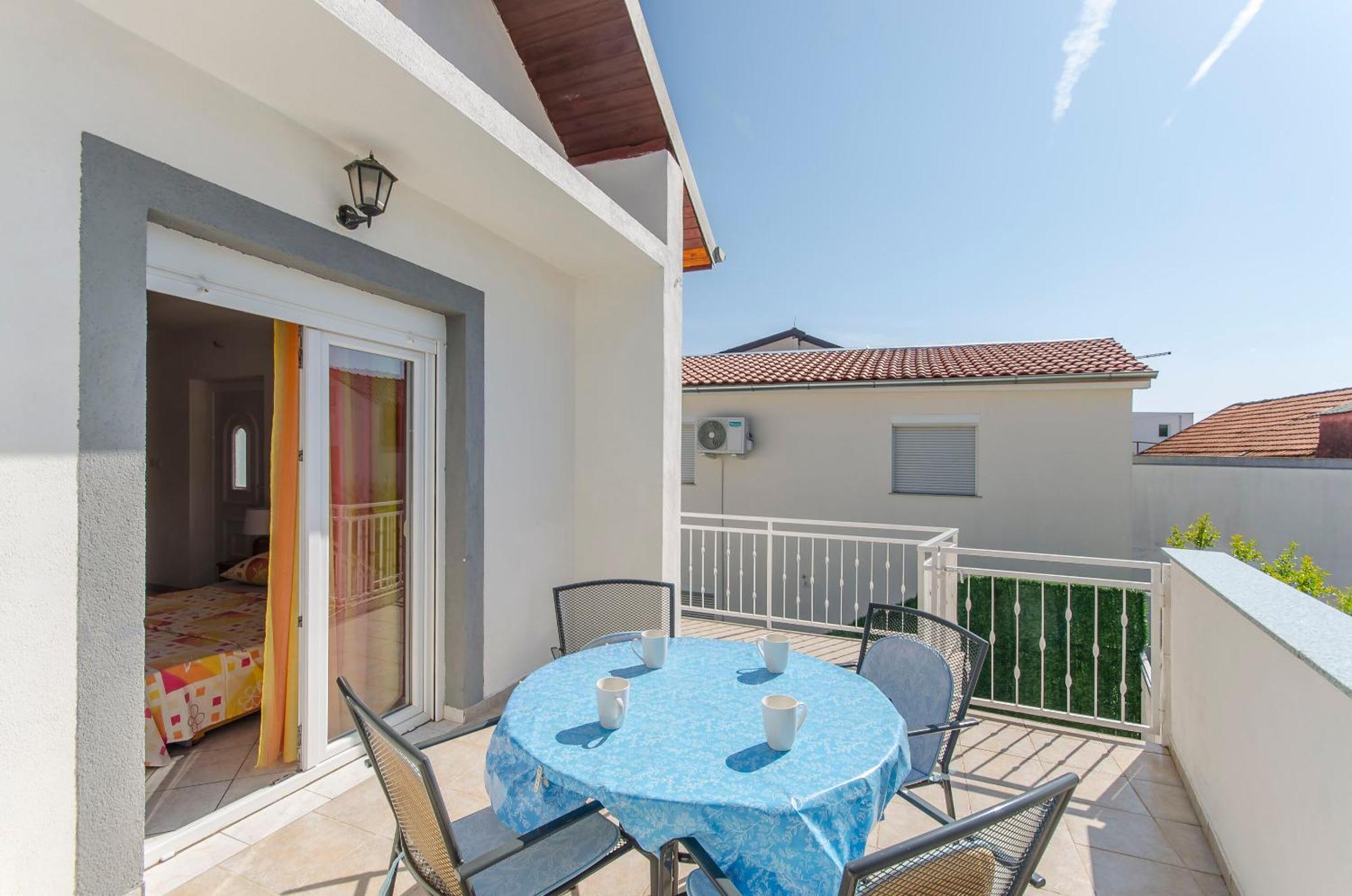 Apartments Danica Pirovac Ngoại thất bức ảnh